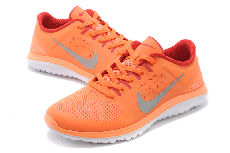 Femmes Nike FS Lite Run chaussures de course libre orange gris (5)